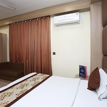 Capital O 5663 Gs Inn Chinhat Экстерьер фото