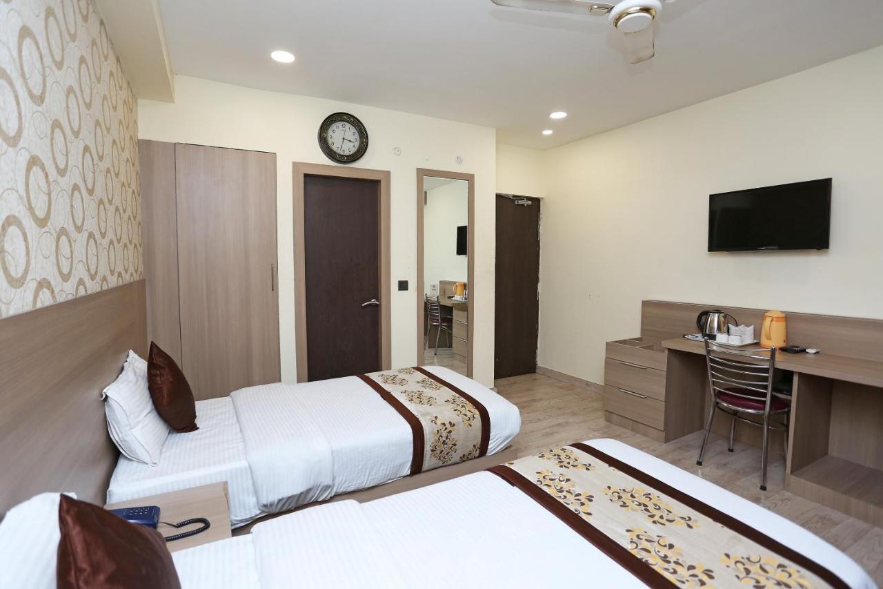 Capital O 5663 Gs Inn Chinhat Экстерьер фото