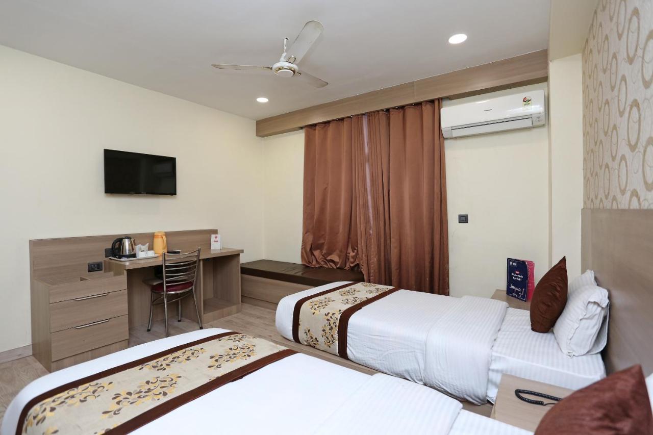 Capital O 5663 Gs Inn Chinhat Экстерьер фото