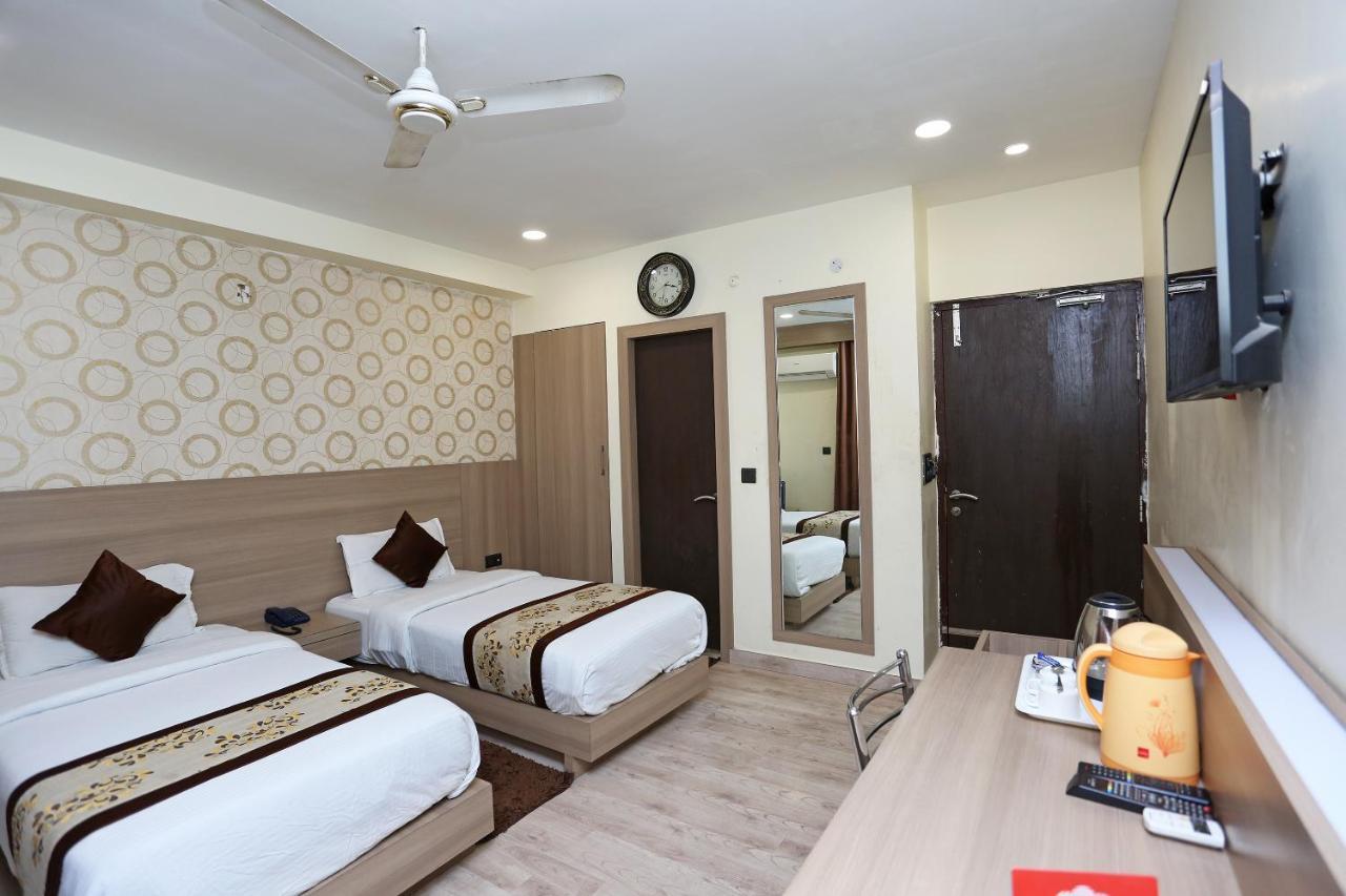 Capital O 5663 Gs Inn Chinhat Экстерьер фото