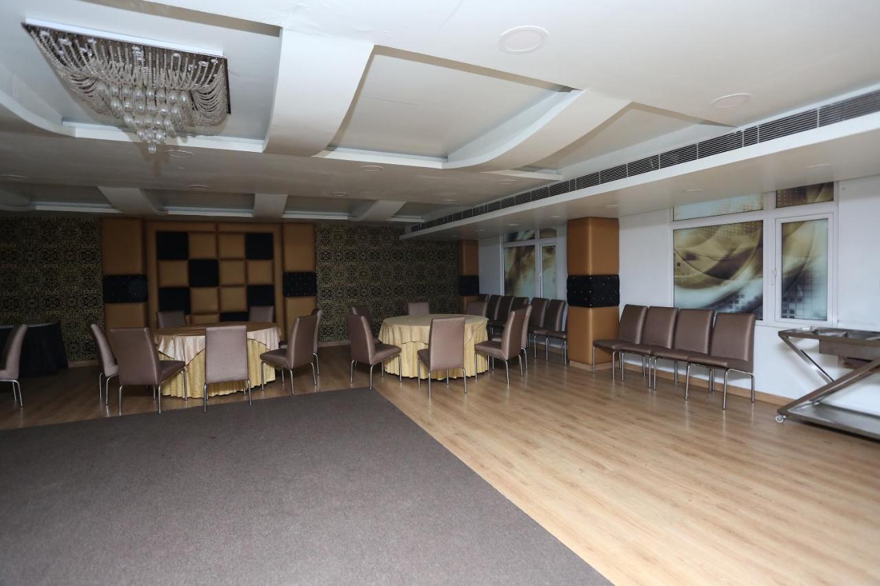 Capital O 5663 Gs Inn Chinhat Экстерьер фото