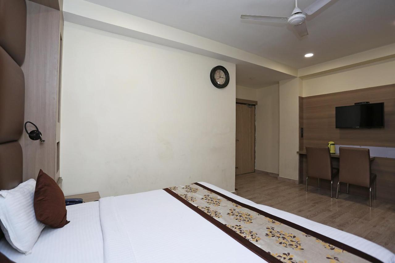 Capital O 5663 Gs Inn Chinhat Номер фото