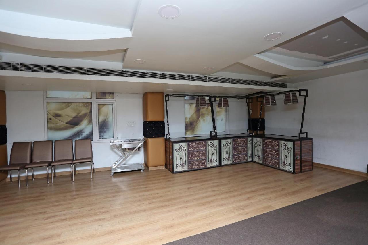 Capital O 5663 Gs Inn Chinhat Экстерьер фото